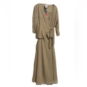 NWT Chadwicks Set Women’s Size 10 Tan Long Skirt Beaded Tops